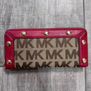 Michael Kors Jet Set Travel Large Saffiano Leather Quarter-Zip Wallet